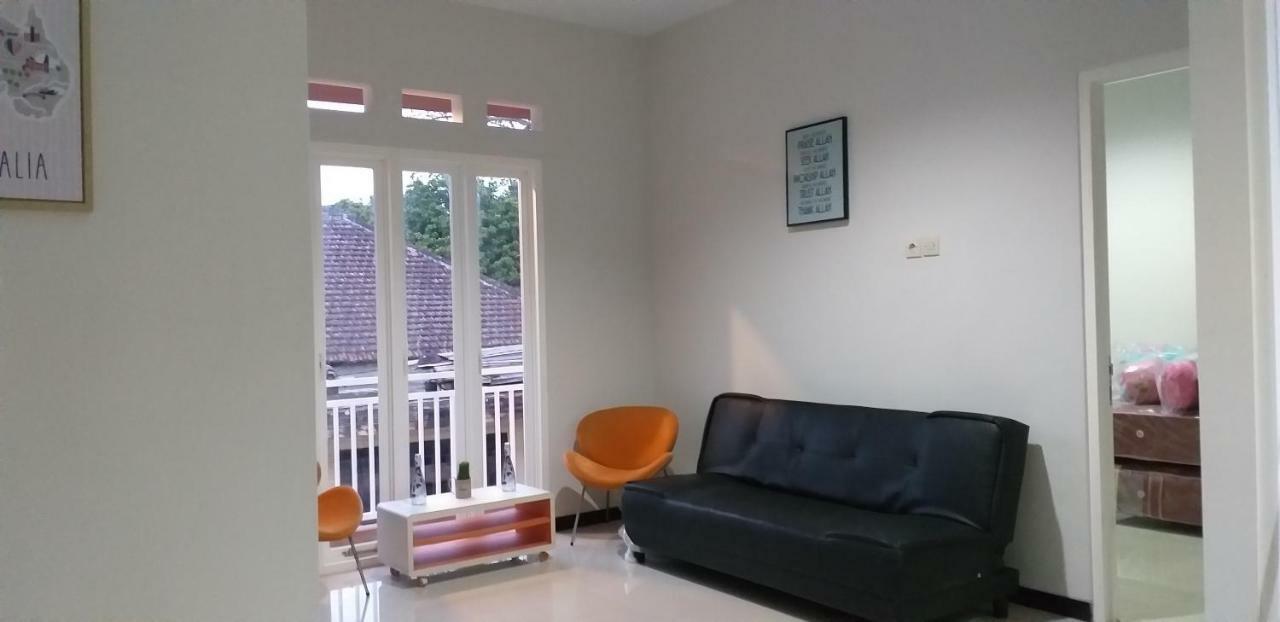 Villa Oemah Arma Rinjani 2 Batu  Esterno foto