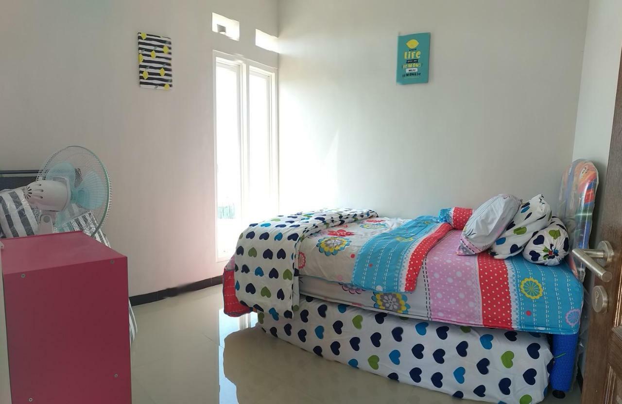 Villa Oemah Arma Rinjani 2 Batu  Esterno foto